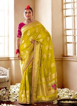 Shaily Women's Beige Nylon Silk Floral Woven Design with Golden Zari Border  Saree-S_NIHARIKA143SR01