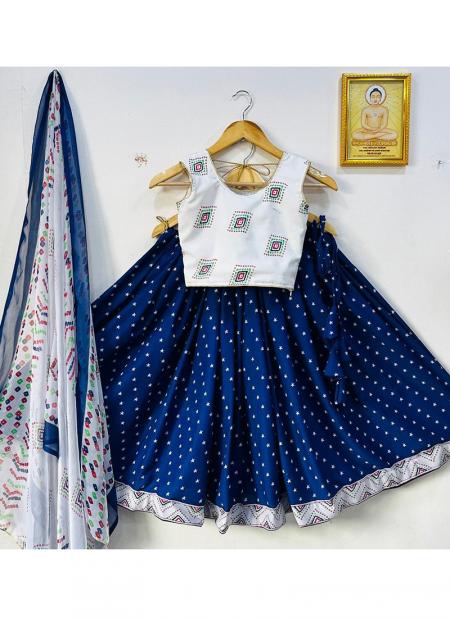 Amazon.com: TRADITIONINDIA Raw Silk & Dupion Silk Fabric Short Sleeve Party  & Wedding Wear Lehenga Choli for Kids (Size 1-2 Year) (Color-Black &  Golden): Clothing, Shoes & Jewelry