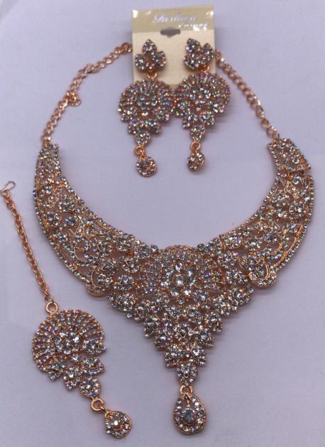 Fancy Diamond Ladies Necklace 26647: buy online in NYC. Best price at  TRAXNYC.