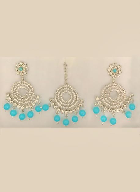 Golden Antique Design Earrings With Maang Tikka Catalog