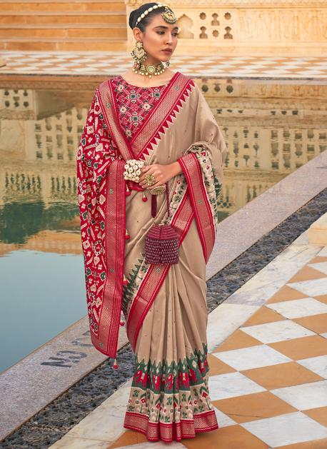 Buy Cream Beige Silk Digital Print Saree online-Karagiri