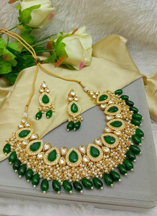 Dark green necklace set hotsell